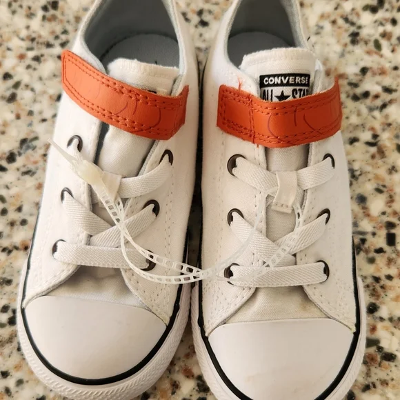 Olaf Converse - Main Image